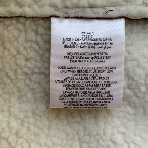 NWT BCBG Faux Shearling Long Vest - Picture 8 of 8